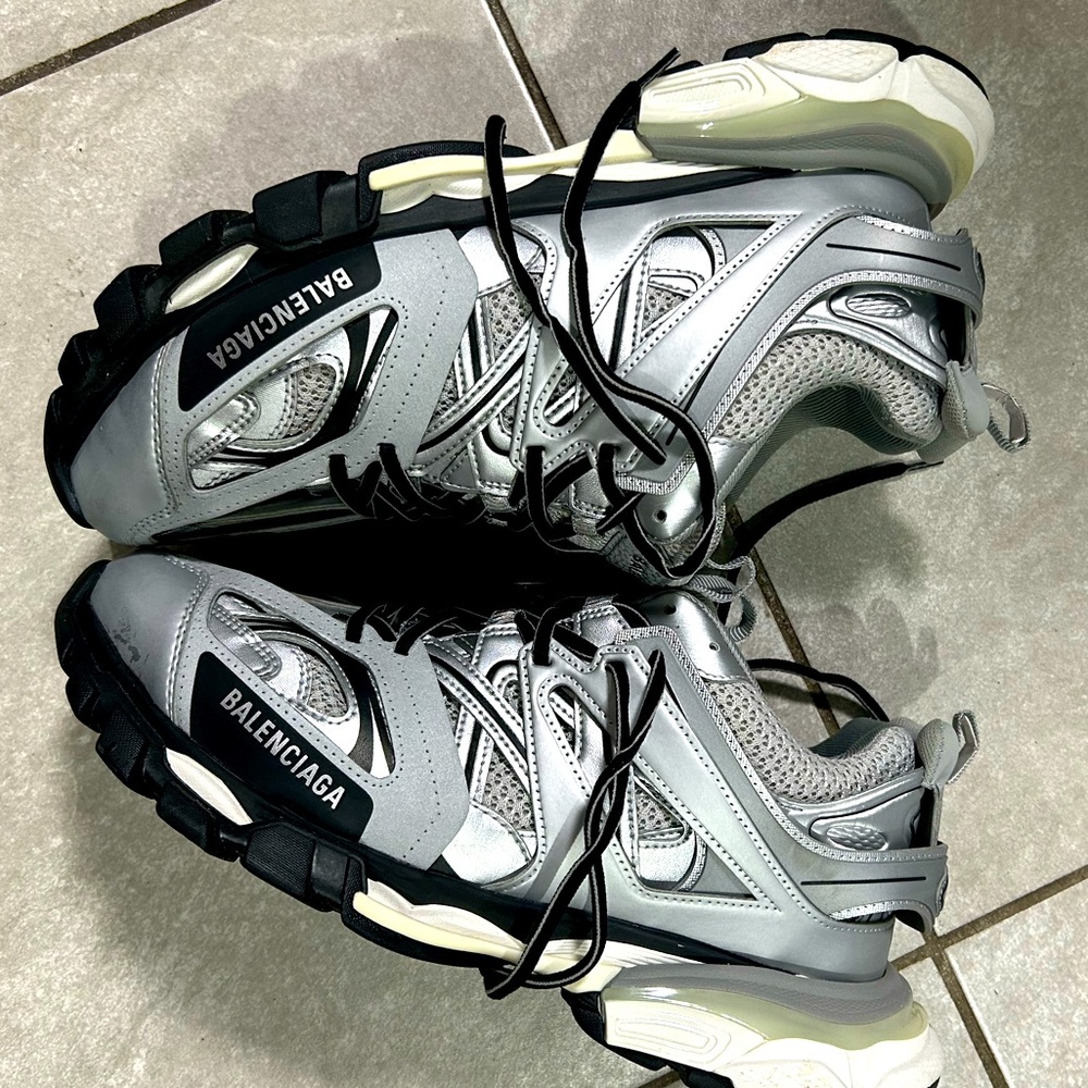 Balenciaga Men’s Track Hawk Sneakers. Premium Conditions a high fashion find